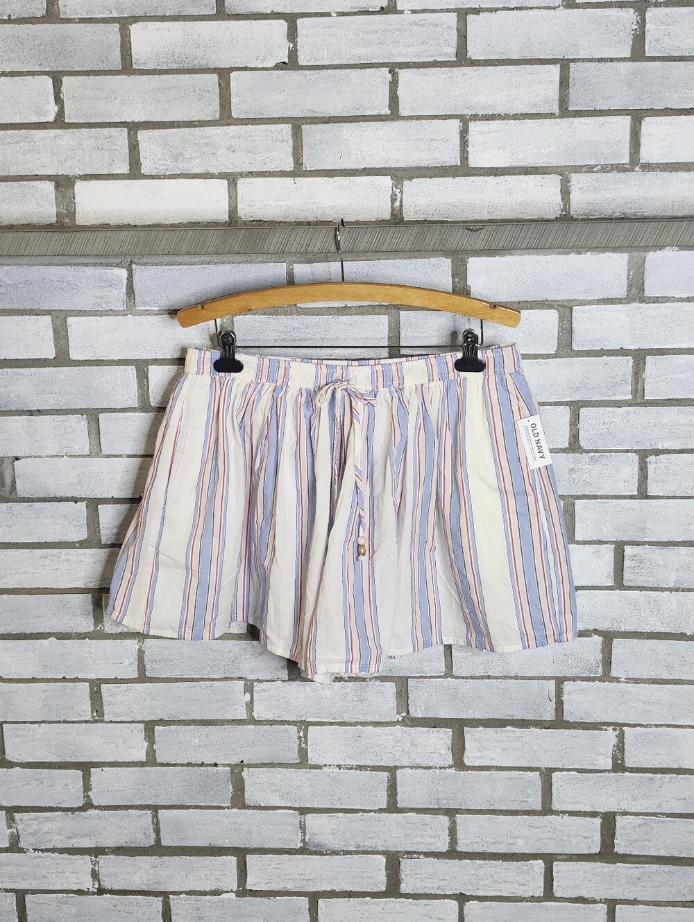 • Old Navy High-Waisted Drapey Skirt Shorts Striped Size Large NWT Multicolor